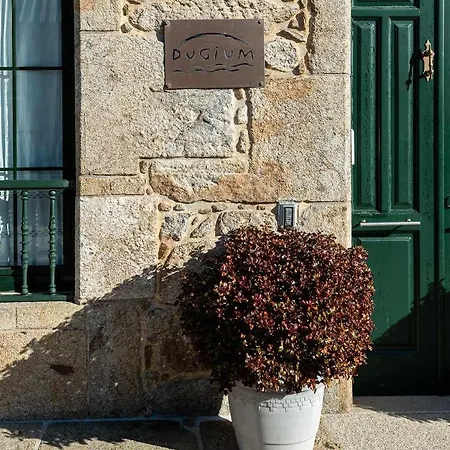 - Casa De Dugium *