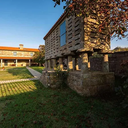 - Casa De Dugium 乡村民宿 菲尼斯特雷
