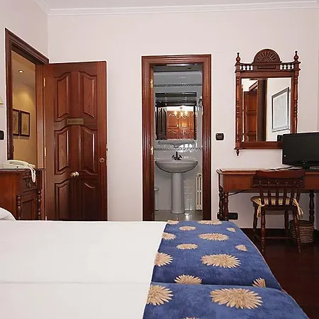 - Casa De Dugium *